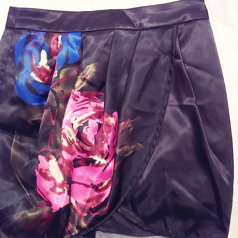Forever 21 Black Floral Tulip Mini Skirt Large